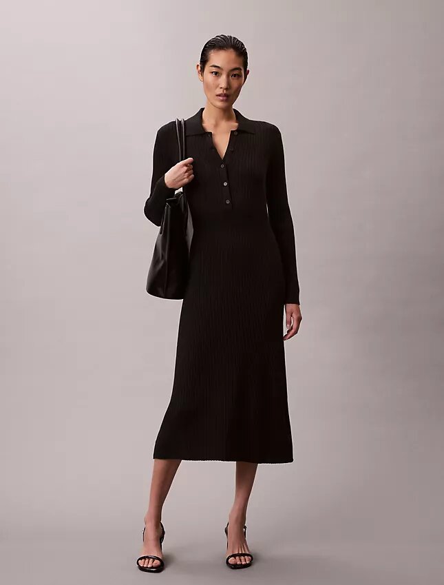 Midi-Kleid aus glatter Baumwollrippe Midi-Kleid aus glatter Baumwollrippe