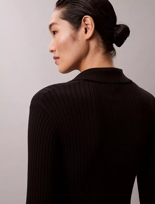 Midi-Kleid aus glatter Baumwollrippe Midi-Kleid aus glatter Baumwollrippe