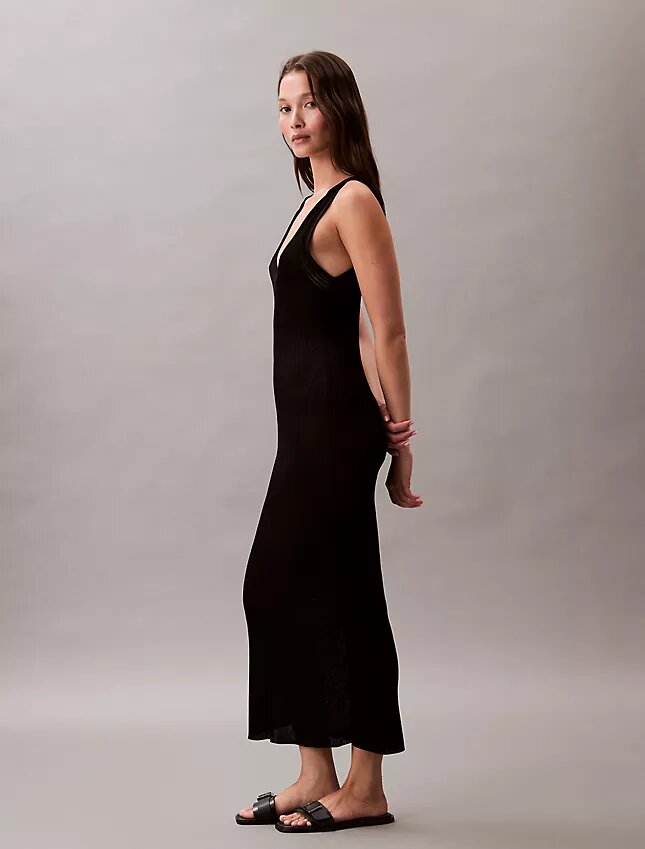 Midi-Kleid aus Viskose-Rippstrick Midi-Kleid aus Viskose-Rippstrick