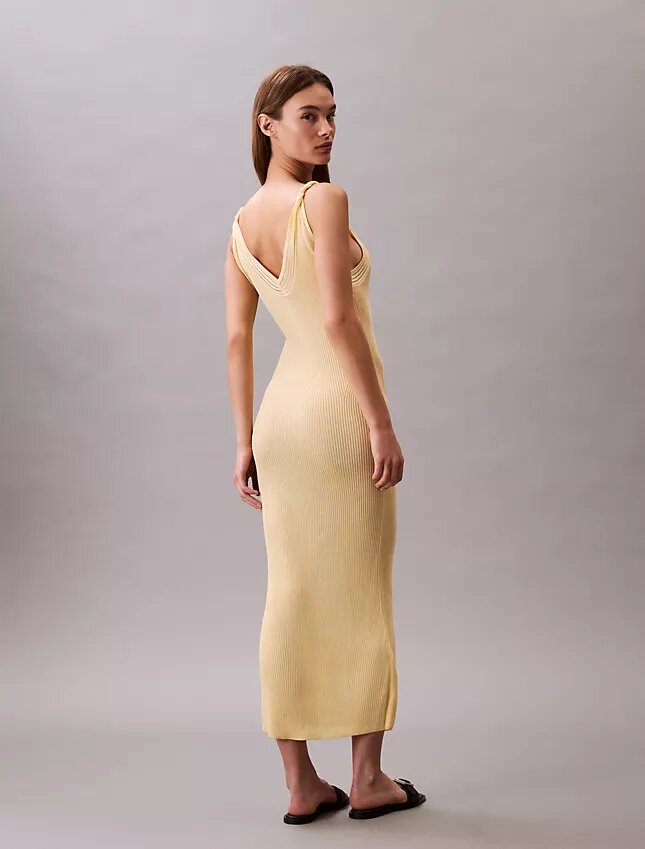Midi-Kleid aus Viskose-Rippstrick Midi-Kleid aus Viskose-Rippstrick