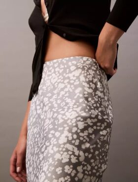 Midirock aus Crushed-Satin mit Print