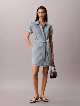 Mini-Kleid aus Denim mit Gürtel