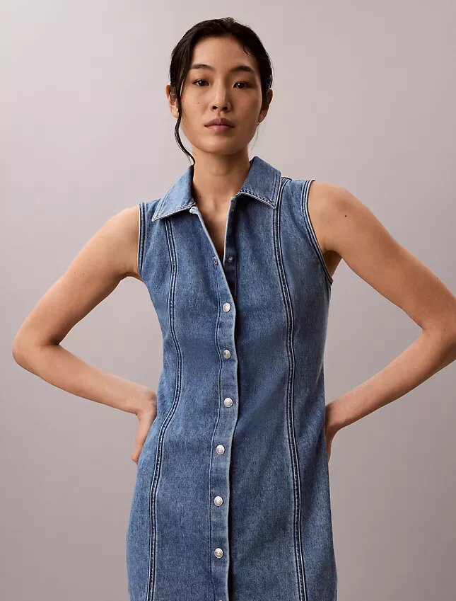 Mini-Kleid mit Denim-Nähten Mini-Kleid mit Denim-Nähten