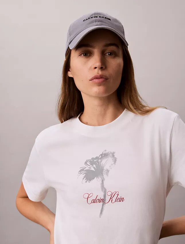 Mini-T-Shirt-Kleid mit Blumenprint Mini-T-Shirt-Kleid mit Blumenprint
