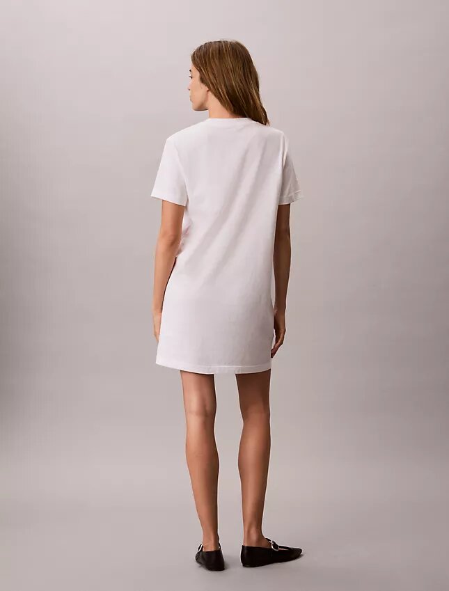 Mini-T-Shirt-Kleid mit Blumenprint Mini-T-Shirt-Kleid mit Blumenprint