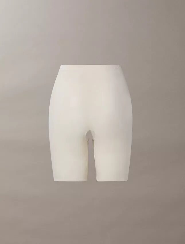 Minimalistische Boyshorts mit tiefem Rückenausschnitt aus Mesh Minimalistische Boyshorts mit tiefem Rückenausschnitt aus Mesh