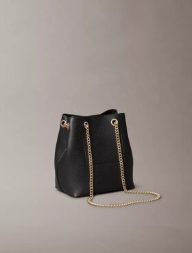 Minimalistische Monogram-Beuteltasche Minimalistische Monogram-Beuteltasche