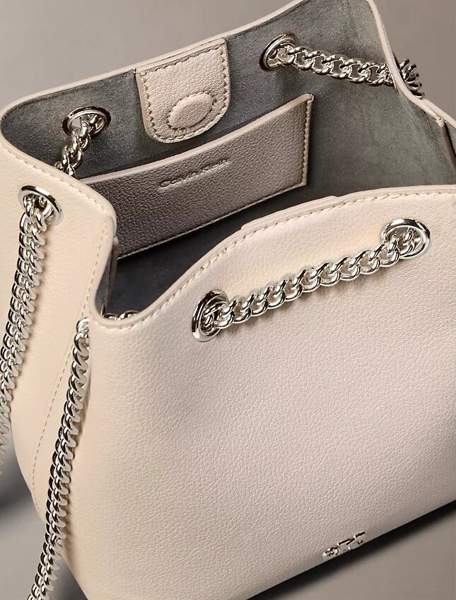 Minimalistische Monogram-Beuteltasche Minimalistische Monogram-Beuteltasche