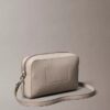 Minimalistische Monogram-Handytasche Minimalistische Monogram-Handytasche