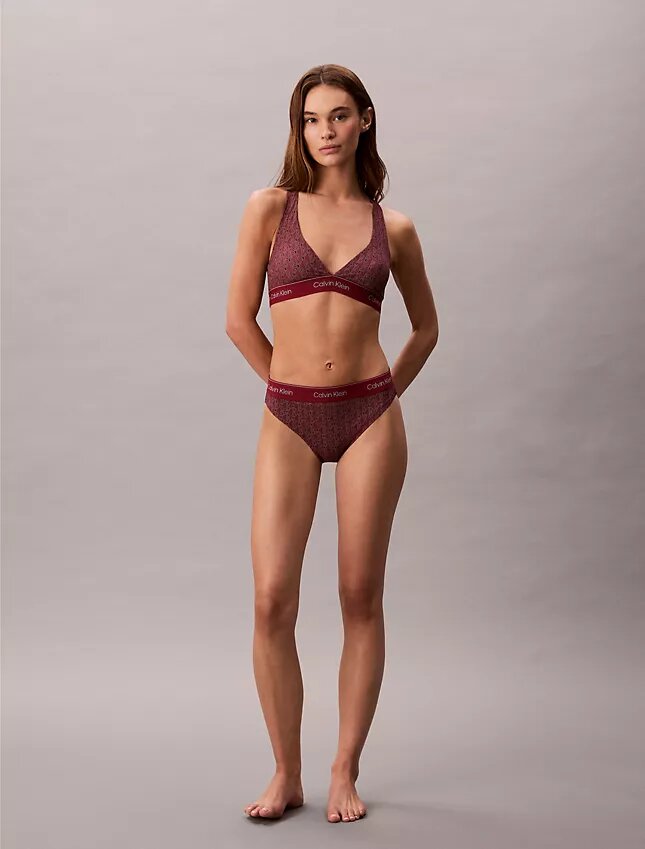 Moderner Bikini-Slip mit Logo als Unterteil Moderner Bikini-Slip mit Logo als Unterteil