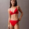 Moderner Bikini-Slip mit Logo als Unterteil Moderner Bikini-Slip mit Logo als Unterteil