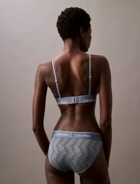 Modernes, leicht gefüttertes Triangel-Bralette aus Spitze