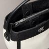 Monogram Canvas Beuteltasche Monogram Canvas Beuteltasche