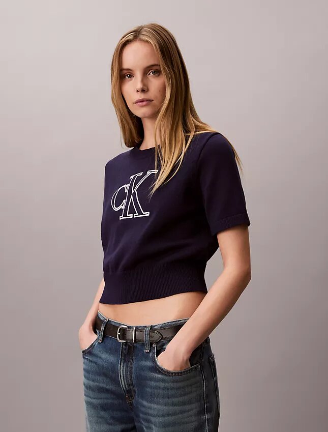 Monogram-Pullover in verkürzter Länge Monogram-Pullover in verkürzter Länge