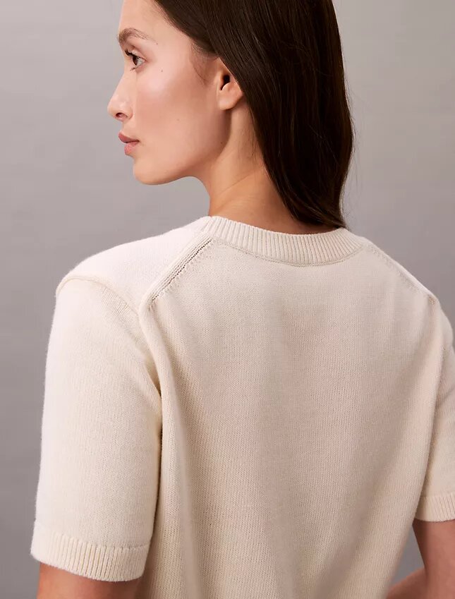 Monogram-Pullover in verkürzter Länge Monogram-Pullover in verkürzter Länge