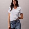 Monogram-T-Shirt mit V-Ausschnitt Monogram-T-Shirt mit V-Ausschnitt