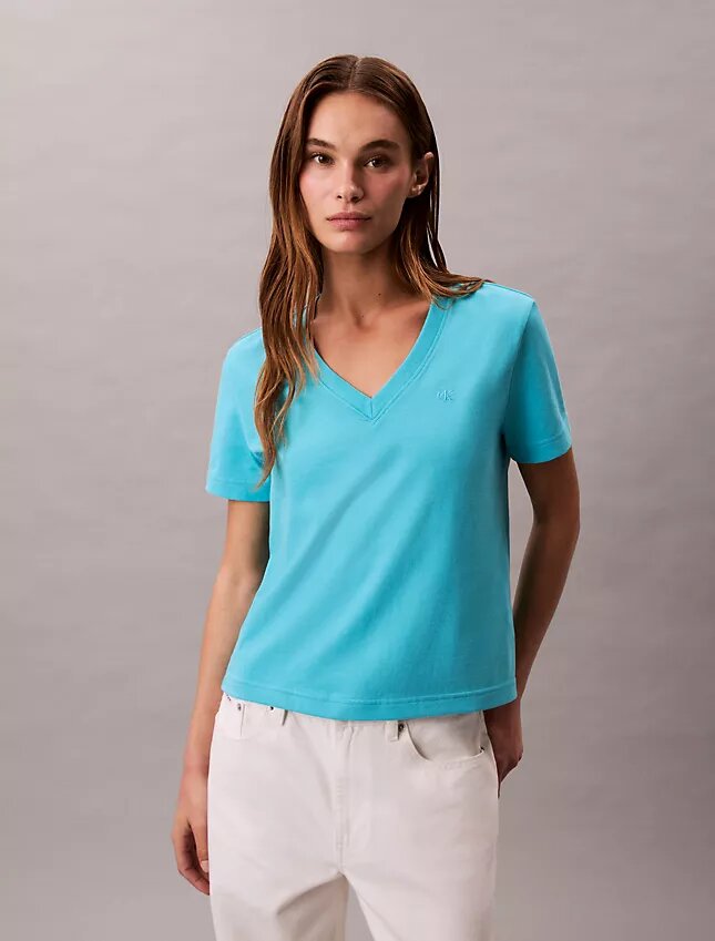 Monogram-T-Shirt mit V-Ausschnitt Monogram-T-Shirt mit V-Ausschnitt
