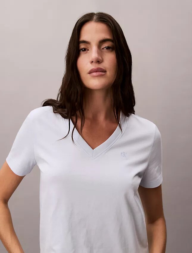 Monogram-T-Shirt mit V-Ausschnitt Monogram-T-Shirt mit V-Ausschnitt
