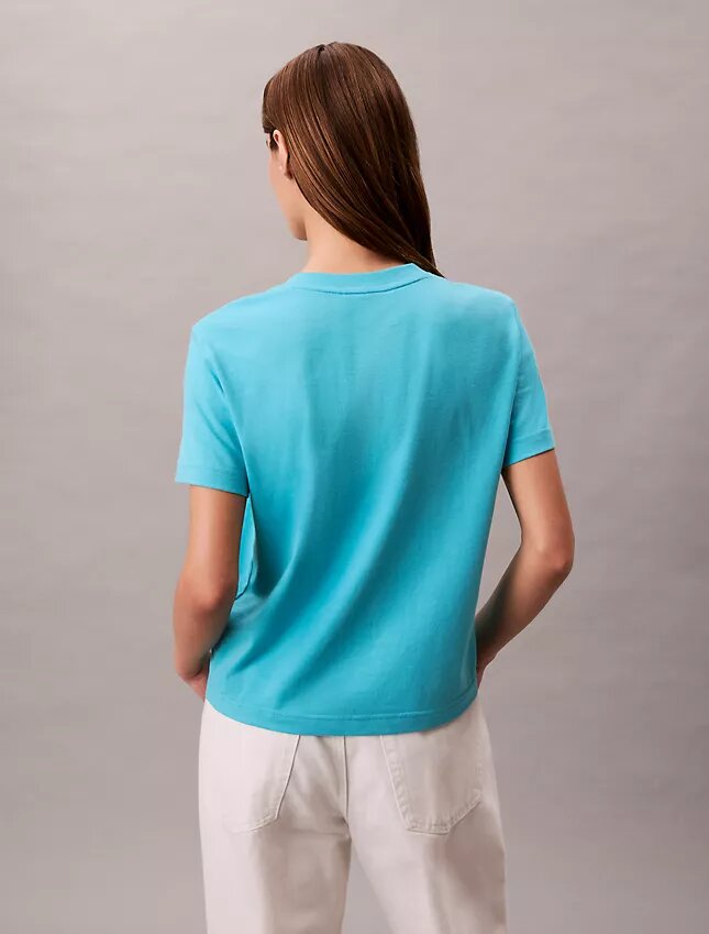 Monogram-T-Shirt mit V-Ausschnitt Monogram-T-Shirt mit V-Ausschnitt
