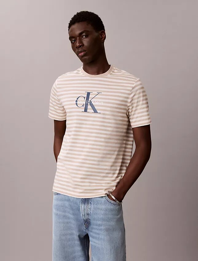 Monologo Classic T-Shirt mit grafischem Streifenmuster Monologo Classic T-Shirt mit grafischem Streifenmuster