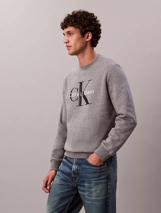 Monologo Fleece-Sweatshirt mit Rundhalsausschnitt Monologo Fleece-Sweatshirt mit Rundhalsausschnitt