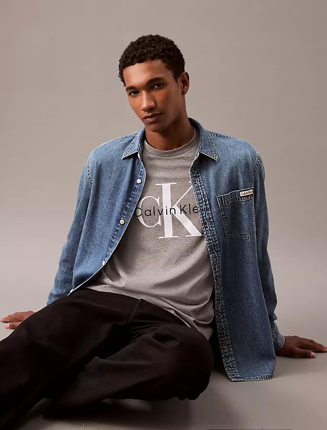 Monologo T-Shirt mit Rundhalsausschnitt Monologo T-Shirt mit Rundhalsausschnitt