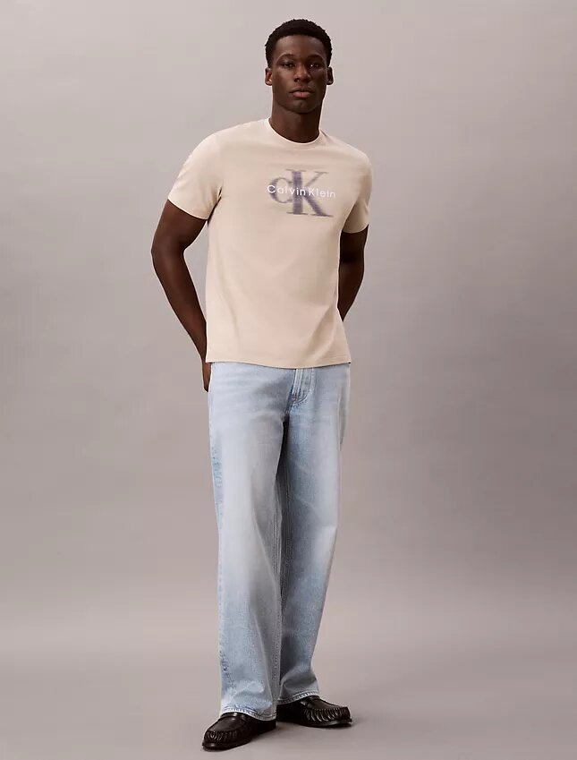 Motion Blur Monologo T-Shirt Motion Blur Monologo T-Shirt