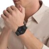Multifunktionale Armbanduhr mit Gliederarmband Multifunktionale Armbanduhr mit Gliederarmband