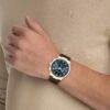 Multifunktionale Uhr mit Lederarmband Multifunktionale Uhr mit Lederarmband