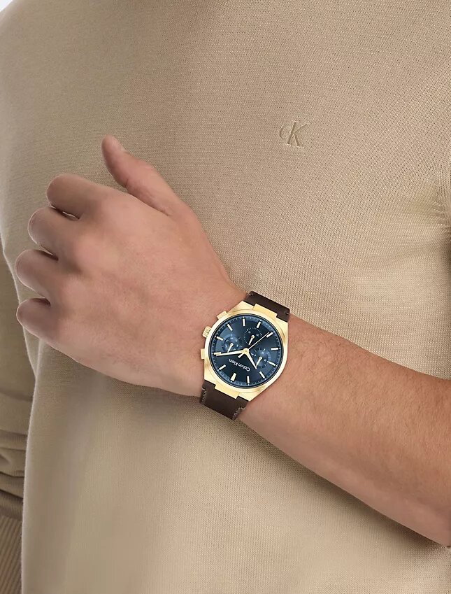 Multifunktionale Uhr mit Lederarmband Multifunktionale Uhr mit Lederarmband