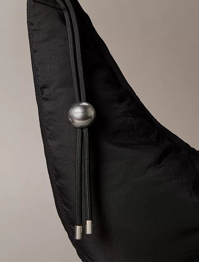 Nylon-Halbmondtasche Nylon-Halbmondtasche