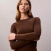 Nylon-Stretch-T-Shirt in schmaler Passform Nylon-Stretch-T-Shirt in schmaler Passform