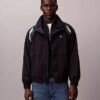 Nylon-Trainingsjacke mit Farbblöcken Nylon-Trainingsjacke mit Farbblöcken
