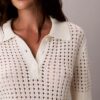 Polo-Shirt aus offenem Strick Polo-Shirt aus offenem Strick