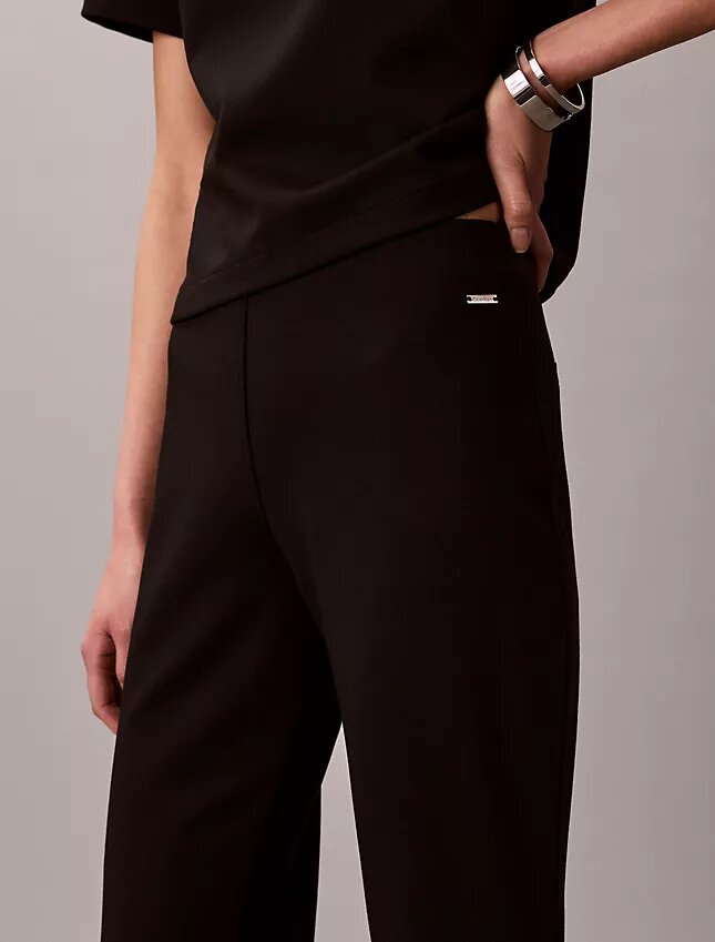 Ponte-Hose mit ausgestelltem Bein Ponte-Hose mit ausgestelltem Bein