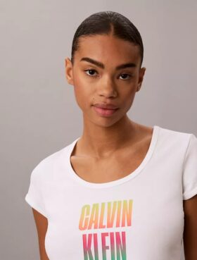 Pride Slim Scoopneck T-Shirt