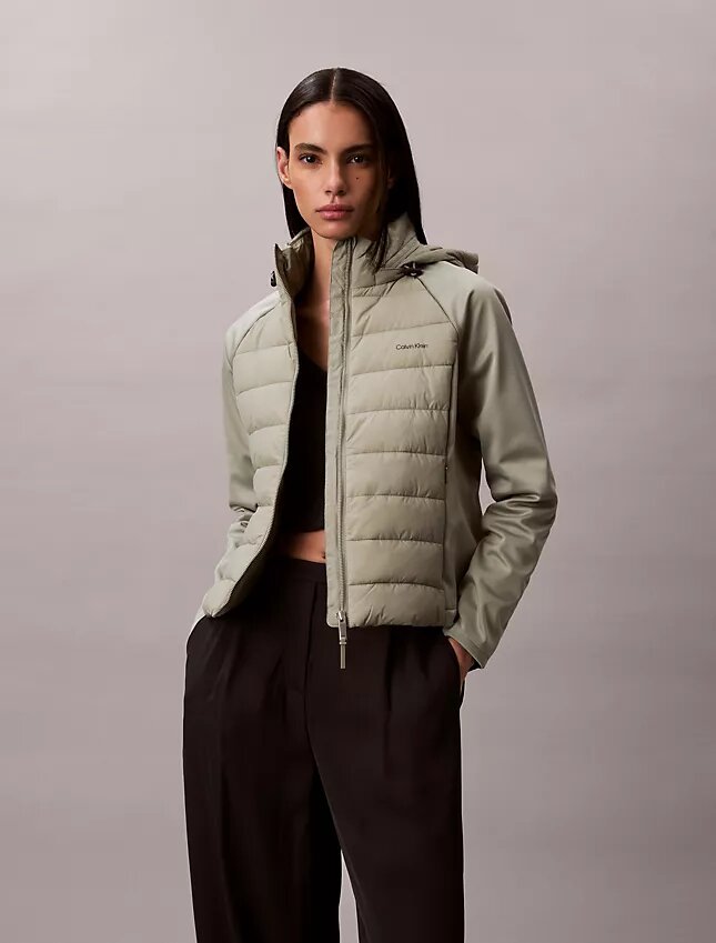 Pufferjacke aus verschiedenen Materialien Pufferjacke aus verschiedenen Materialien