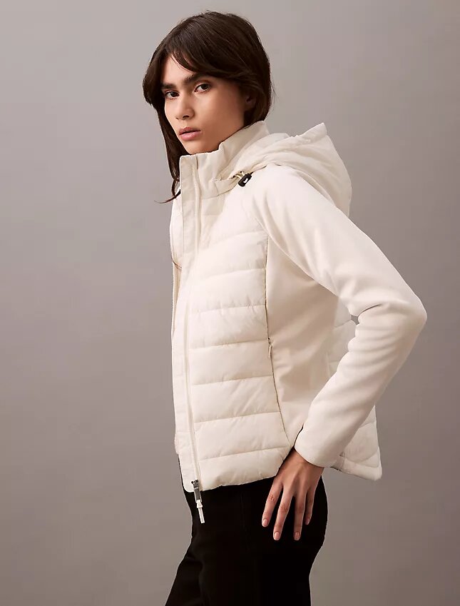Pufferjacke aus verschiedenen Materialien Pufferjacke aus verschiedenen Materialien