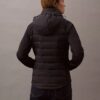 Pufferjacke aus verschiedenen Materialien Pufferjacke aus verschiedenen Materialien