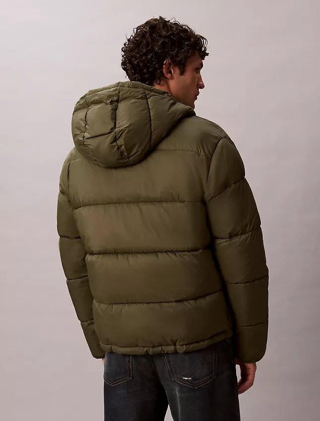 Pufferjacke mit Kapuze Pufferjacke mit Kapuze