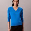 Pullover aus Merinowolle mit V-Ausschnitt Pullover aus Merinowolle mit V-Ausschnitt