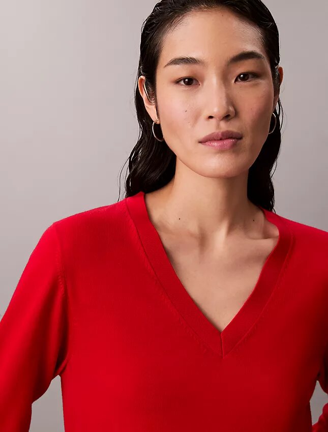 Pullover aus Merinowolle mit V-Ausschnitt Pullover aus Merinowolle mit V-Ausschnitt