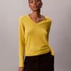 Pullover aus Merinowolle mit V-Ausschnitt Pullover aus Merinowolle mit V-Ausschnitt