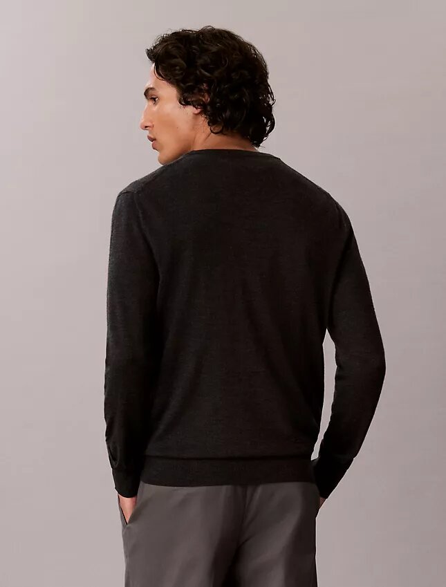 Pullover mit Rundhalsausschnitt aus extrafeiner Merinomischung Pullover mit Rundhalsausschnitt aus extrafeiner Merinomischung