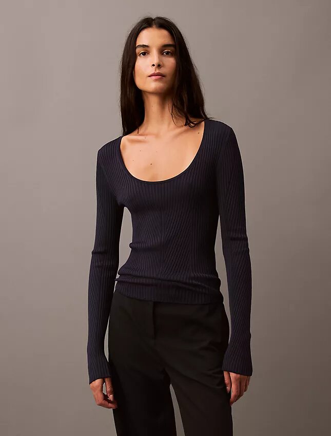 Pullover mit U-Ausschnitt und Rippstrick Pullover mit U-Ausschnitt und Rippstrick