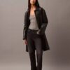 Pullover mit U-Ausschnitt und Rippstrick Pullover mit U-Ausschnitt und Rippstrick