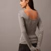 Pullover mit U-Ausschnitt und Rippstrick Pullover mit U-Ausschnitt und Rippstrick