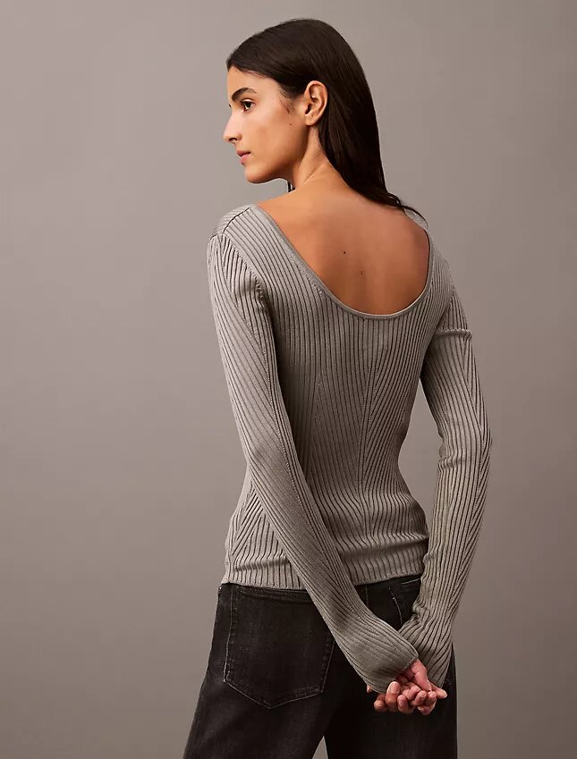 Pullover mit U-Ausschnitt und Rippstrick Pullover mit U-Ausschnitt und Rippstrick