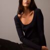 Pullover mit U-Ausschnitt und Rippstrick Pullover mit U-Ausschnitt und Rippstrick
