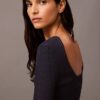 Pullover mit U-Ausschnitt und Rippstrick Pullover mit U-Ausschnitt und Rippstrick